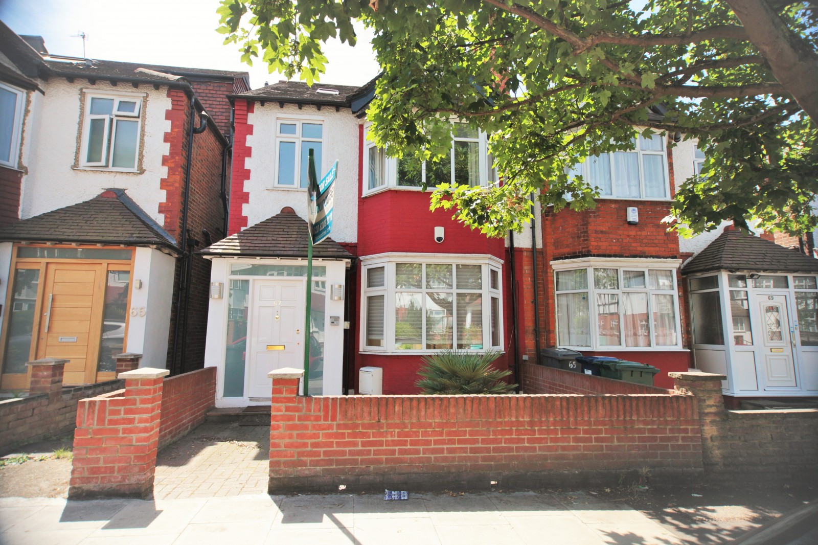 5 bedroom Semi-detached house Under Offer