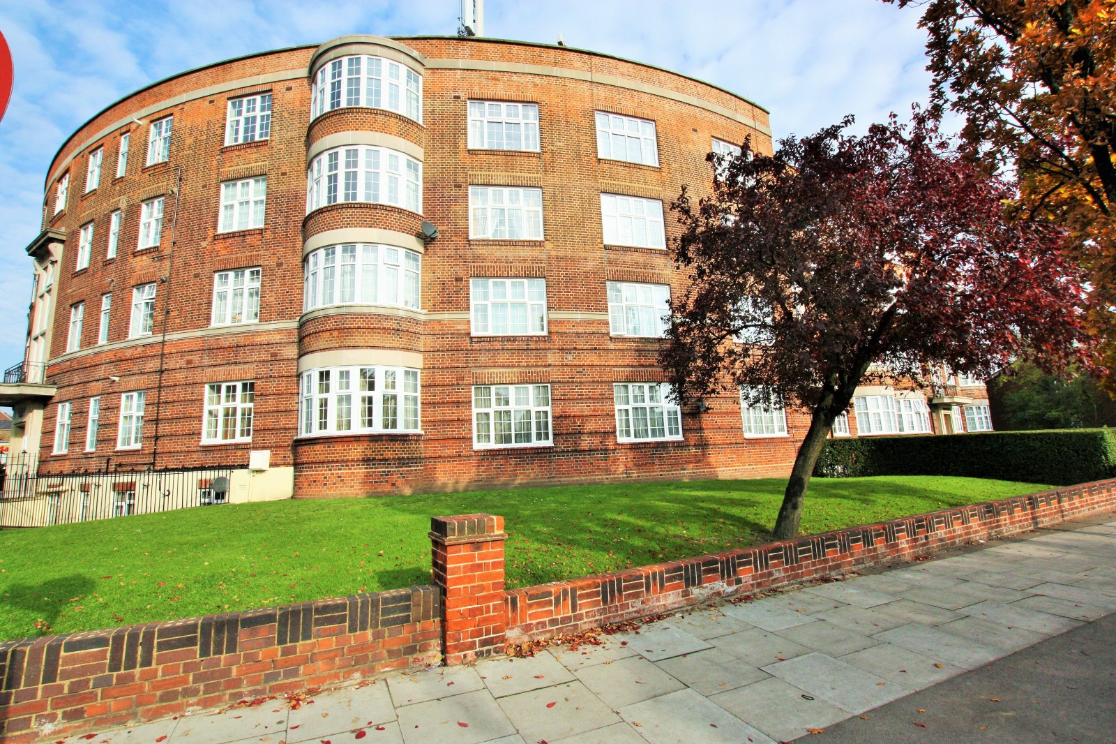 3 bedroom Apartment Under Offer