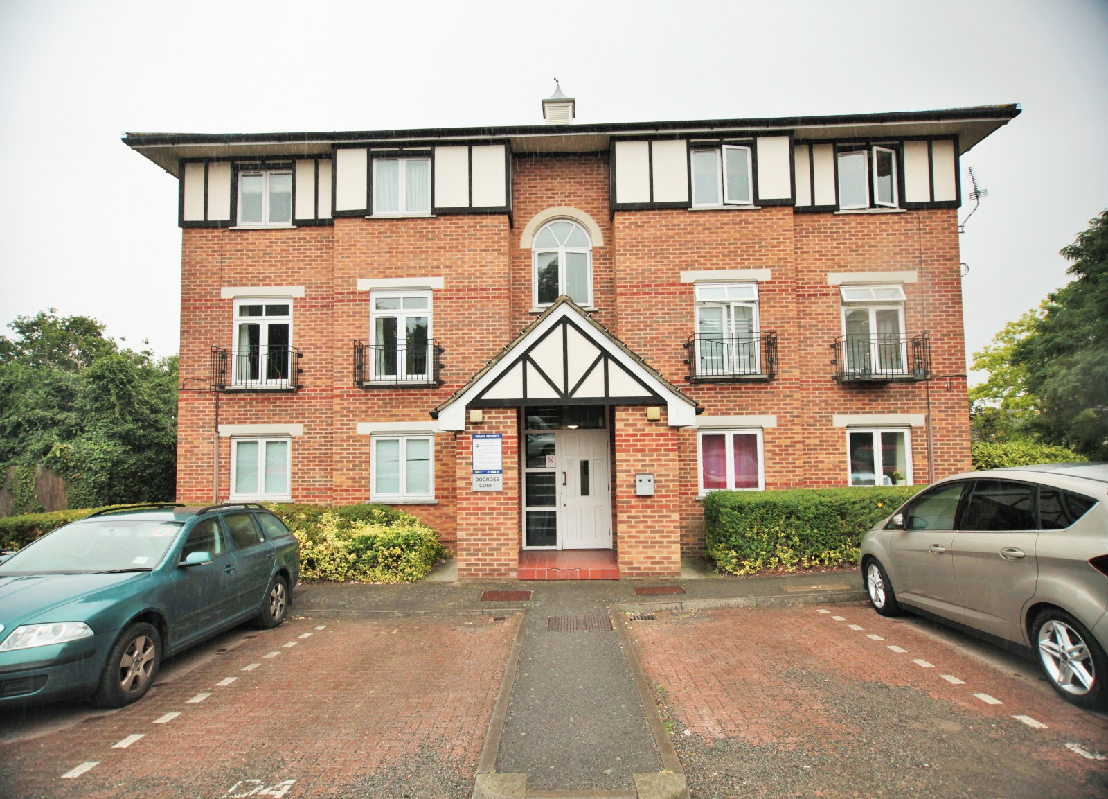 1 bedroom Apartment Under Offer