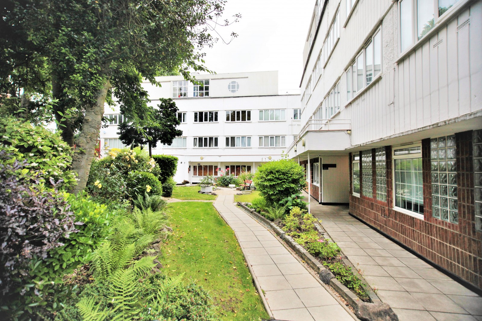 2 bedroom Apartment Under Offer
