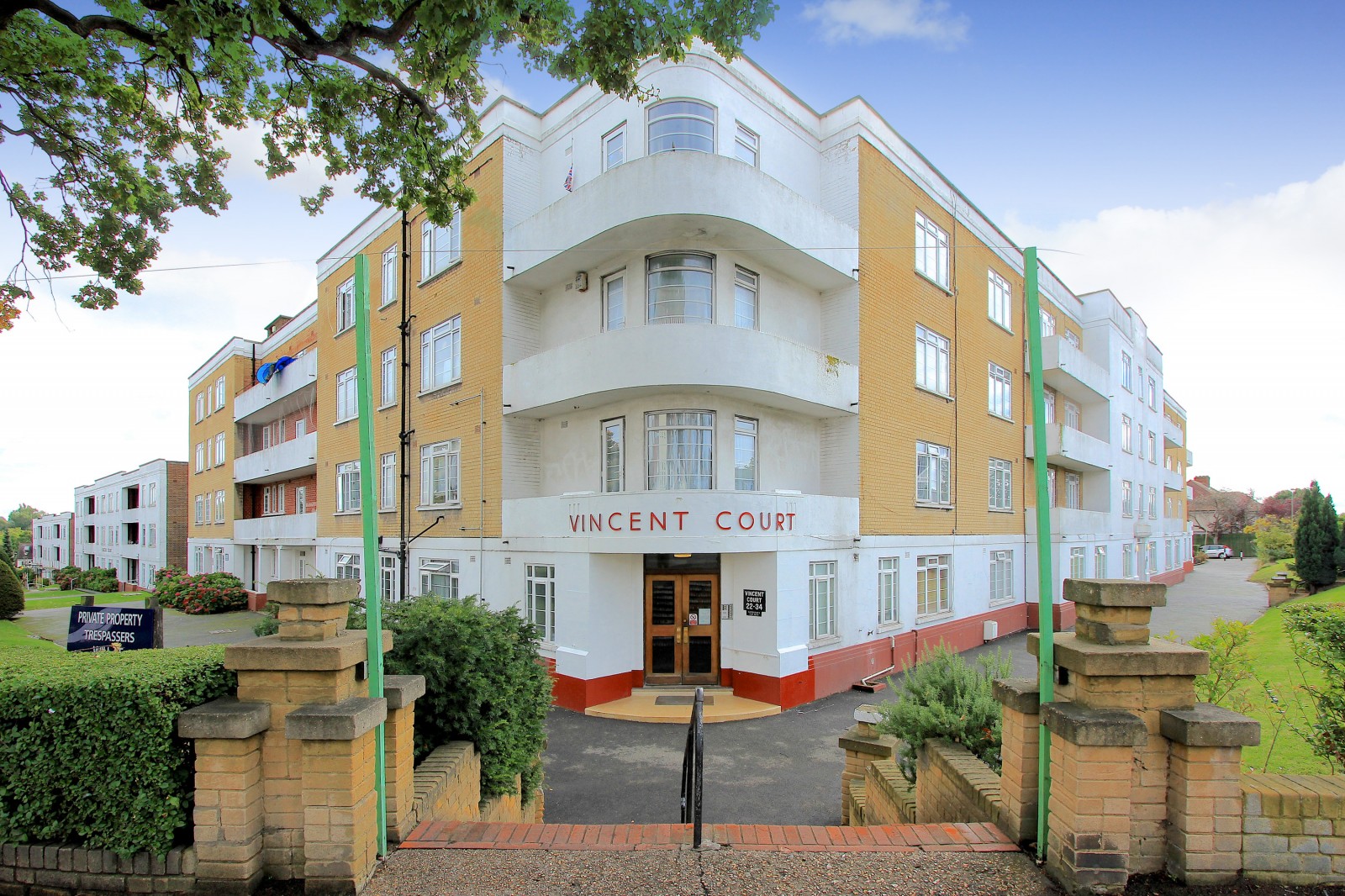 2 bedroom Apartment Under Offer