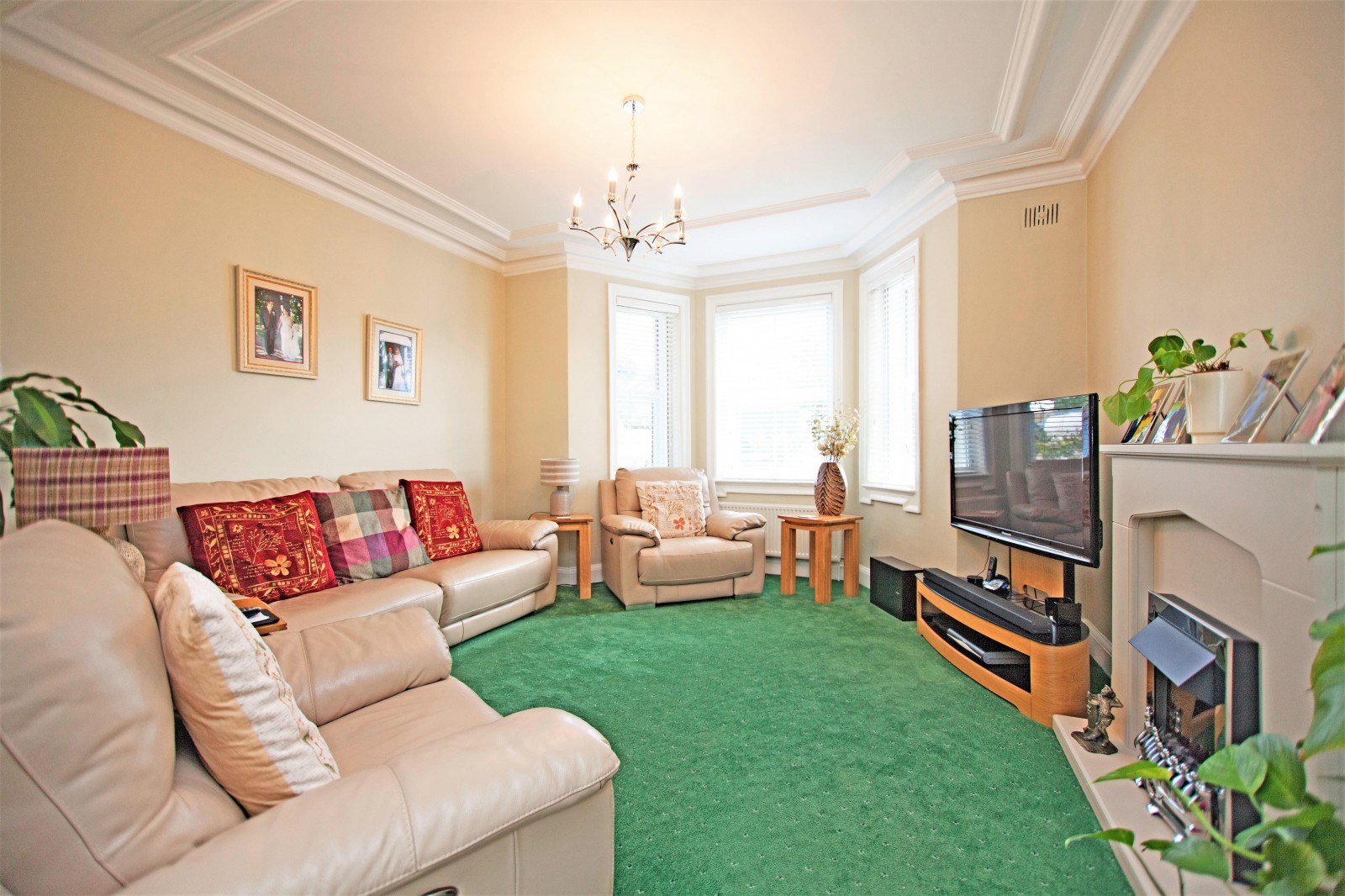 3 bedroom Flat Under Offer