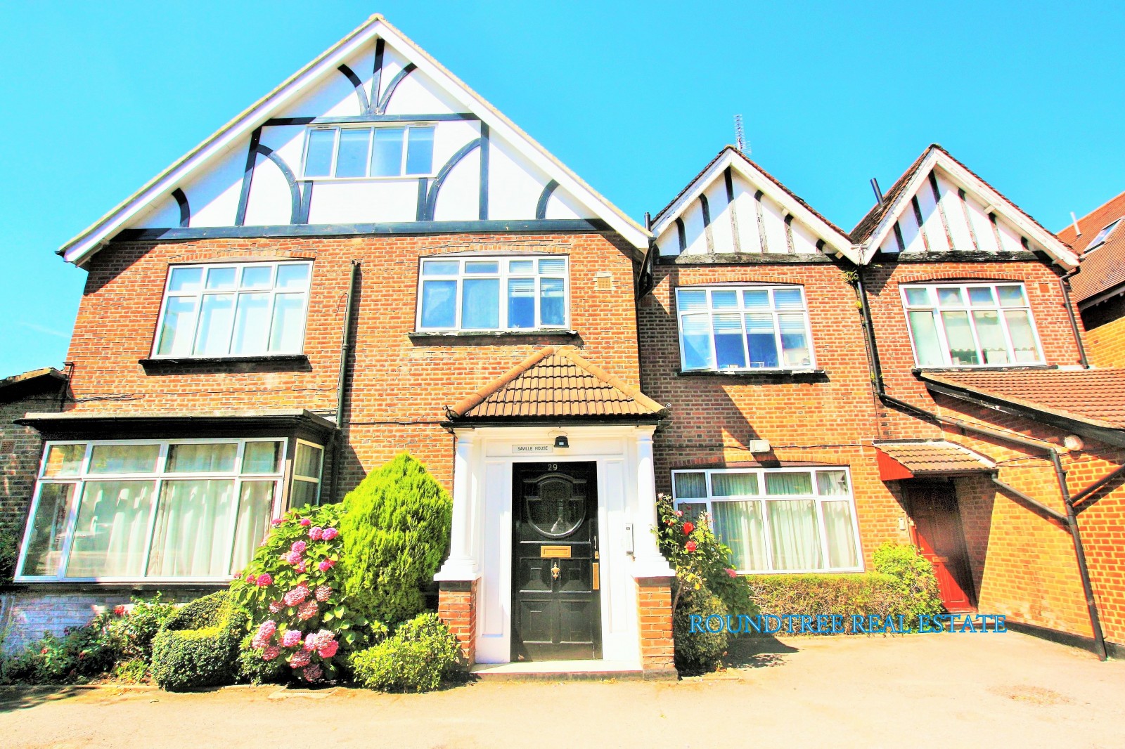 3 bedroom Duplex Under Offer