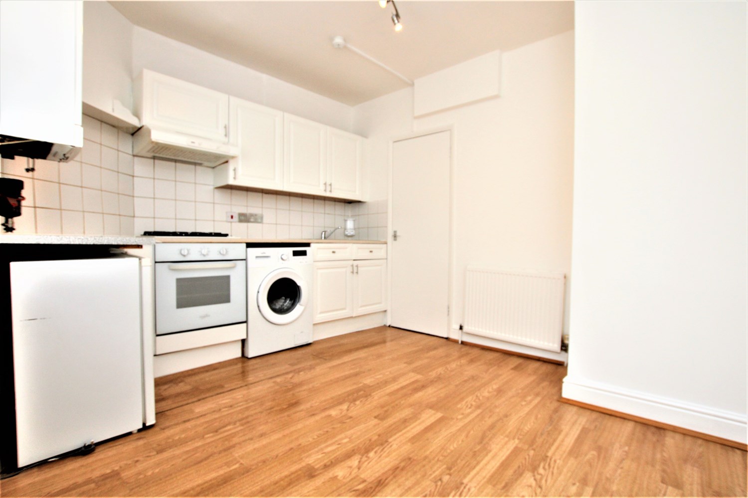1 bedroom Flat To Let