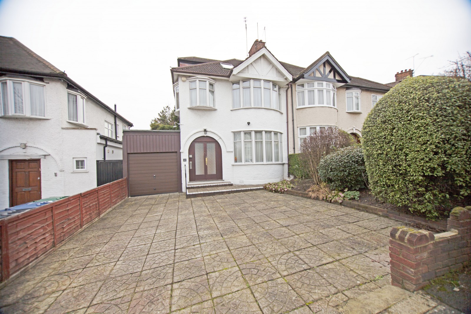 4 bedroom Semi-detached house Under Offer