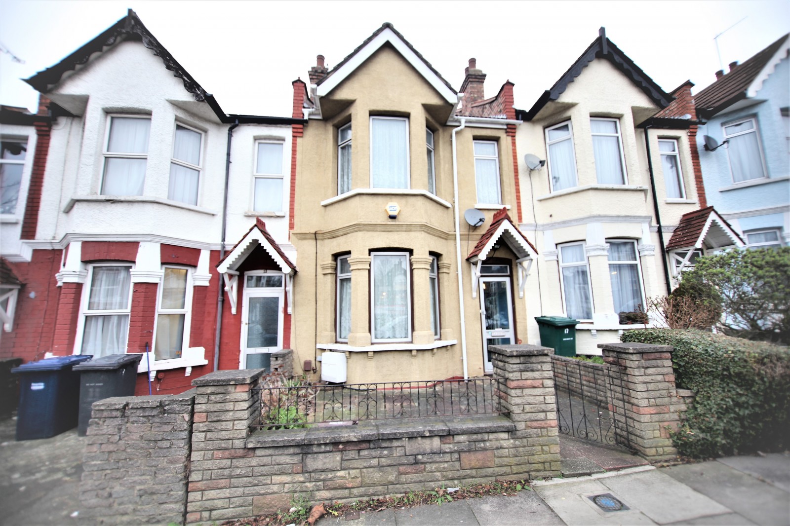3 bedroom Terraced House Under Offer