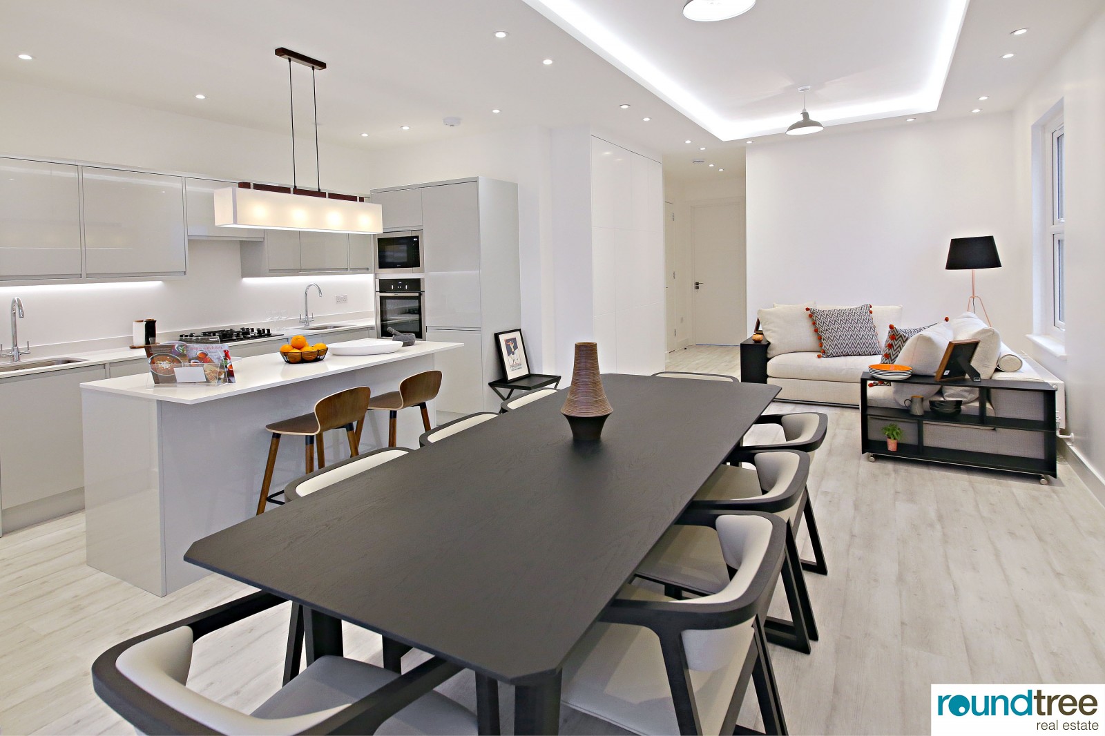 2 bedroom Apartment Under Offer