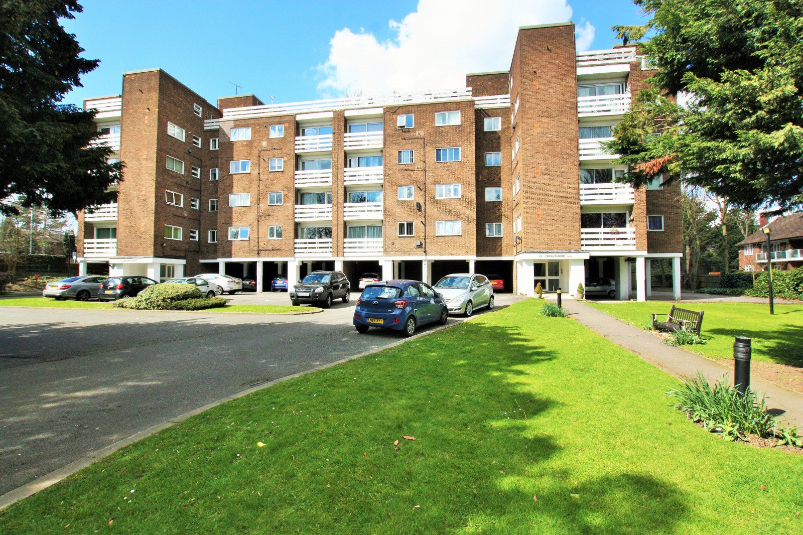 2 bedroom Flat Under Offer