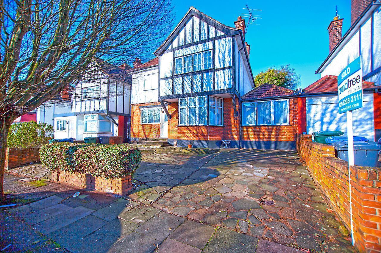 4 bedroom Detached house Under Offer