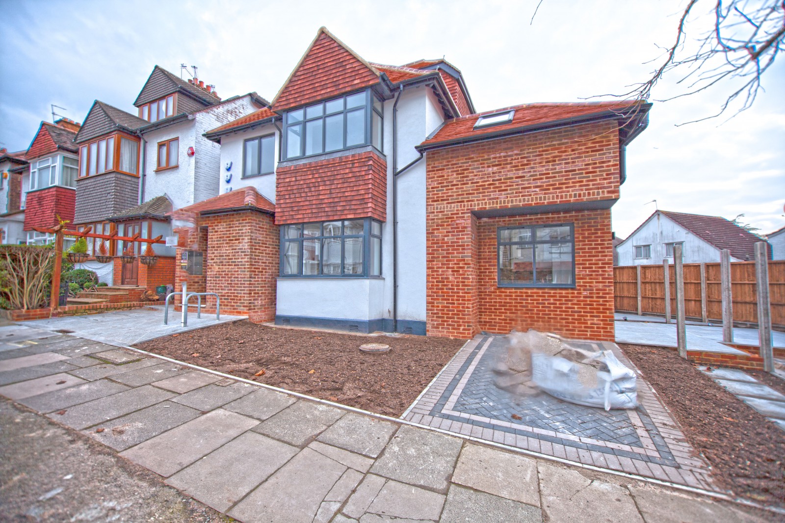 3 bedroom Apartment Under Offer