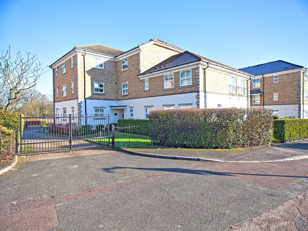 2 bedroom Flat Under Offer