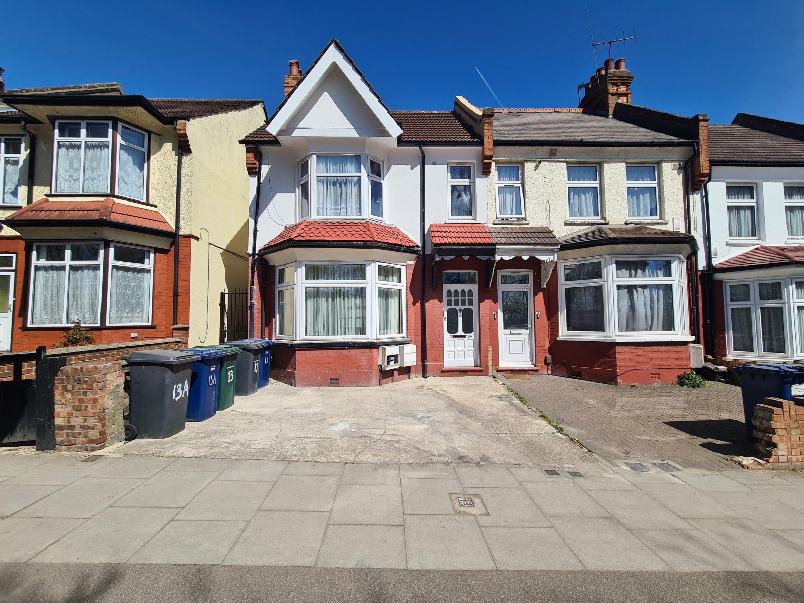 2 bedroom Flat Under Offer