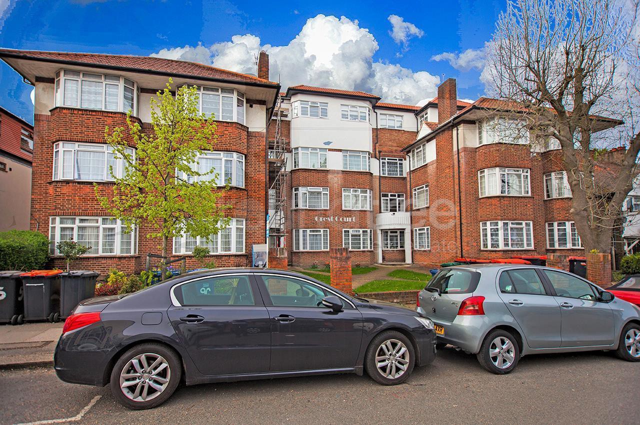 2 bedroom Flat Under Offer