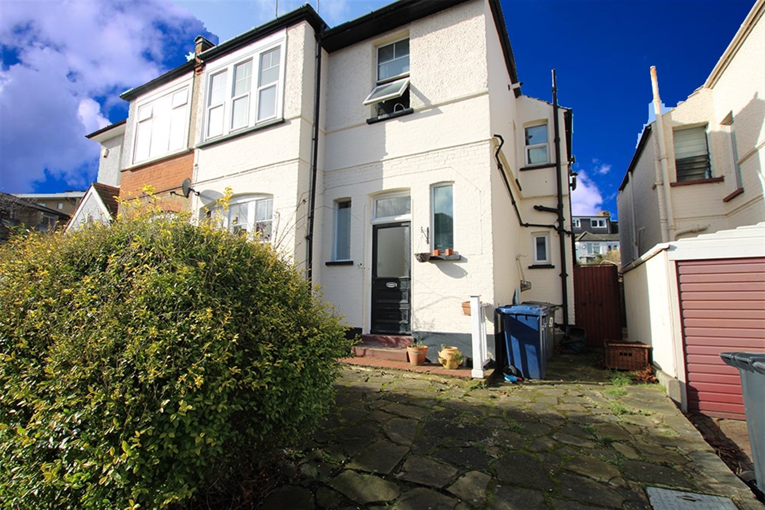1 bedroom Flat Let