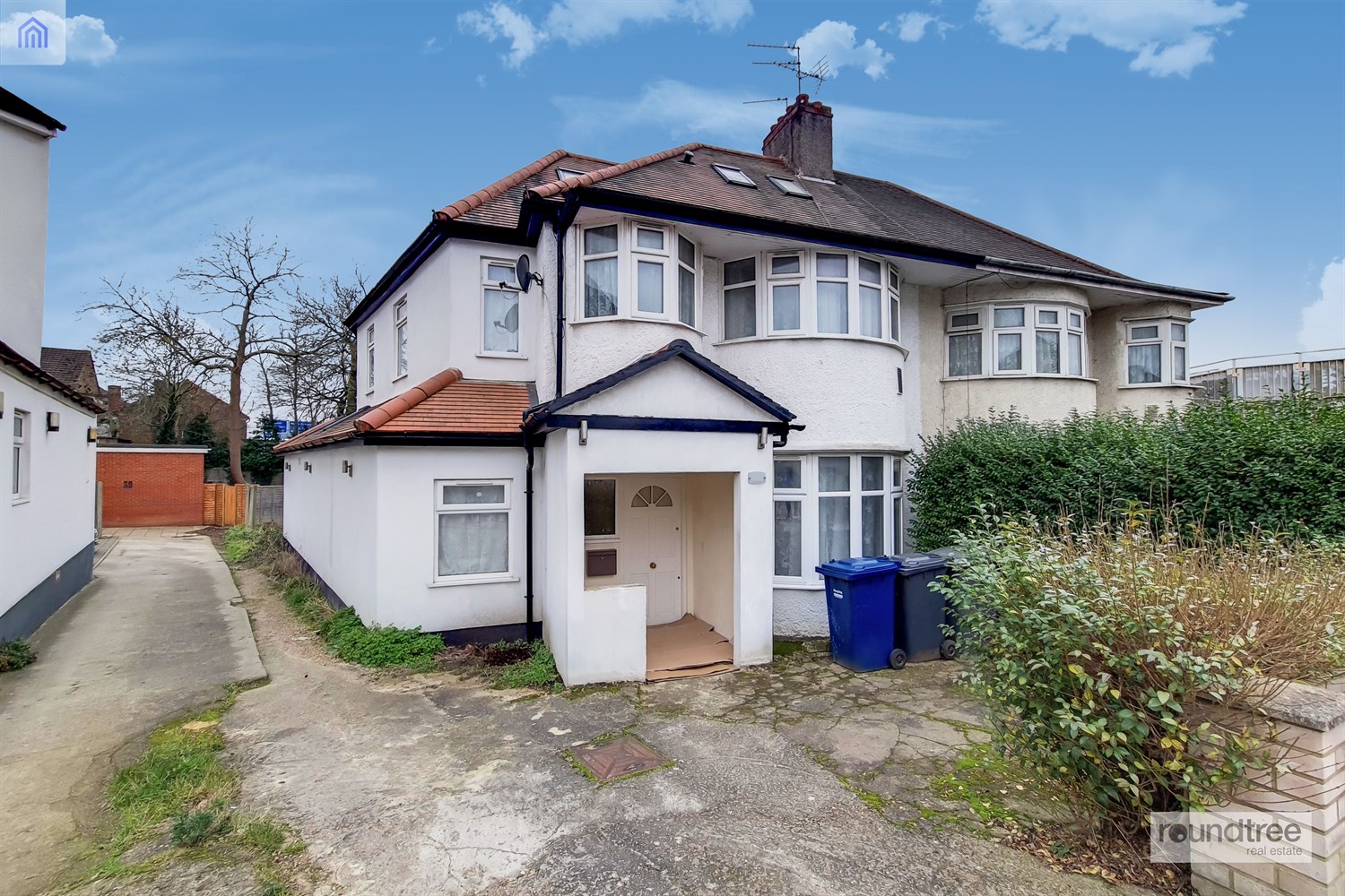 7 bedroom Semi-detached house Under Offer