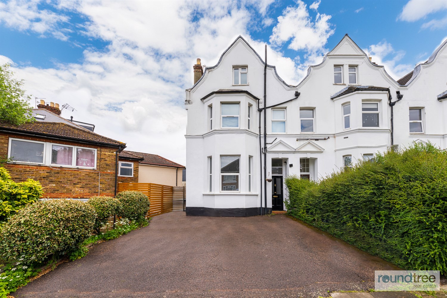 2 bedroom Apartment Under Offer