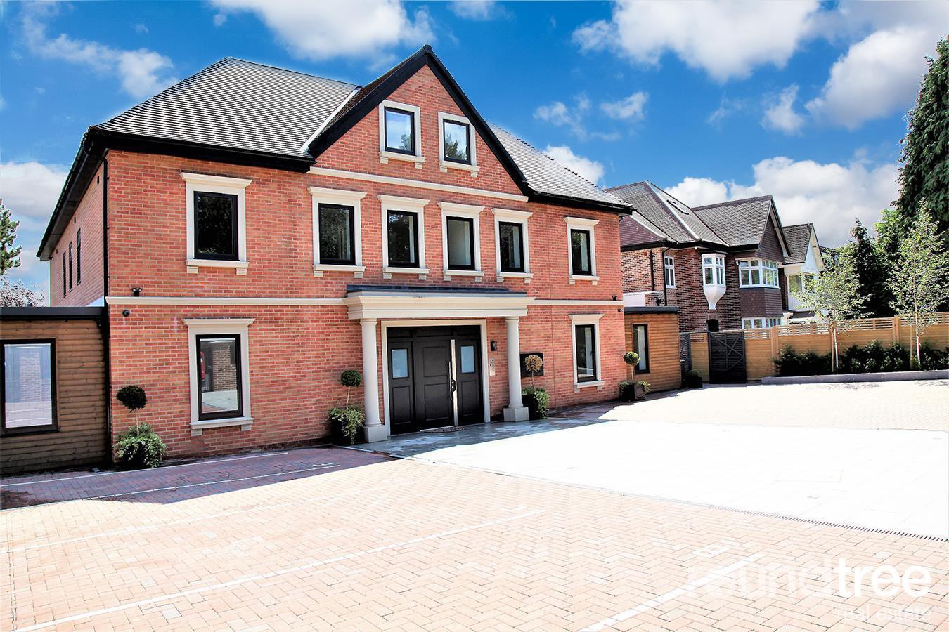 3 bedroom Flat Under Offer