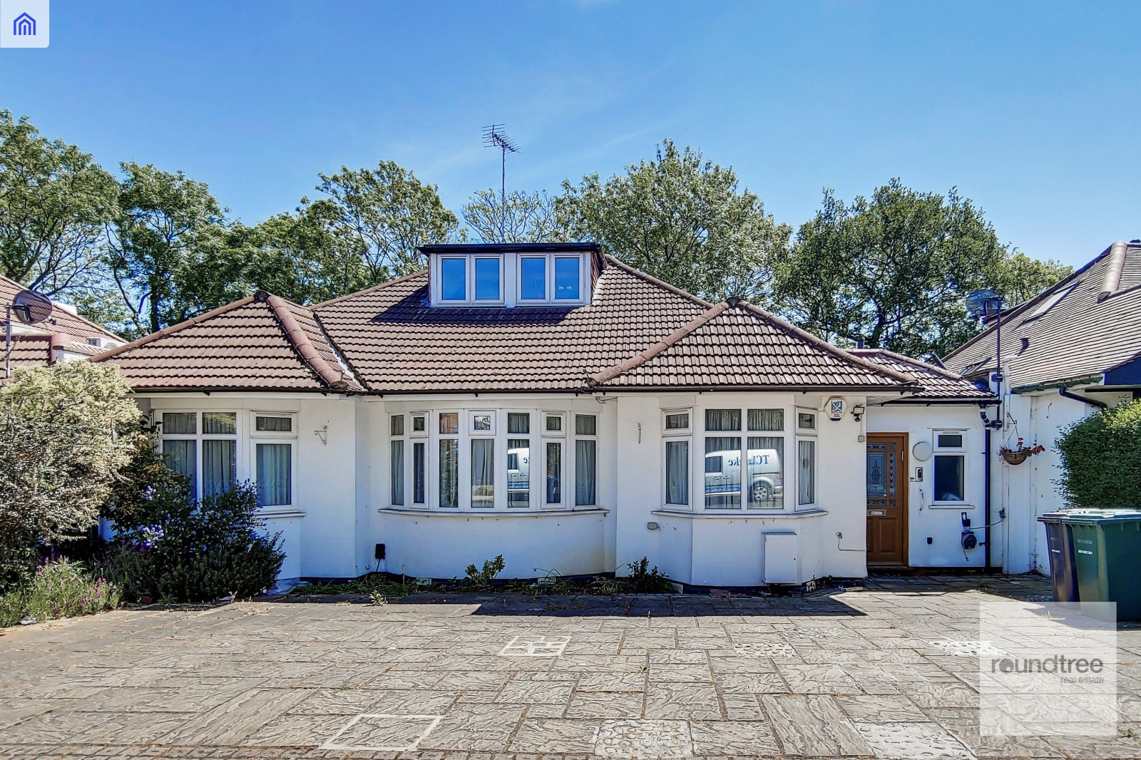 3 bedroom Detached bungalow Under Offer