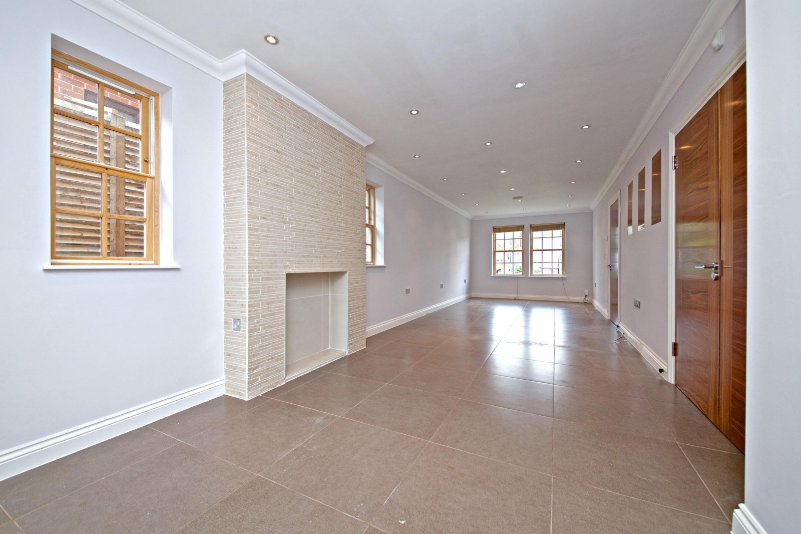 6 bedroom Detached house Under Offer