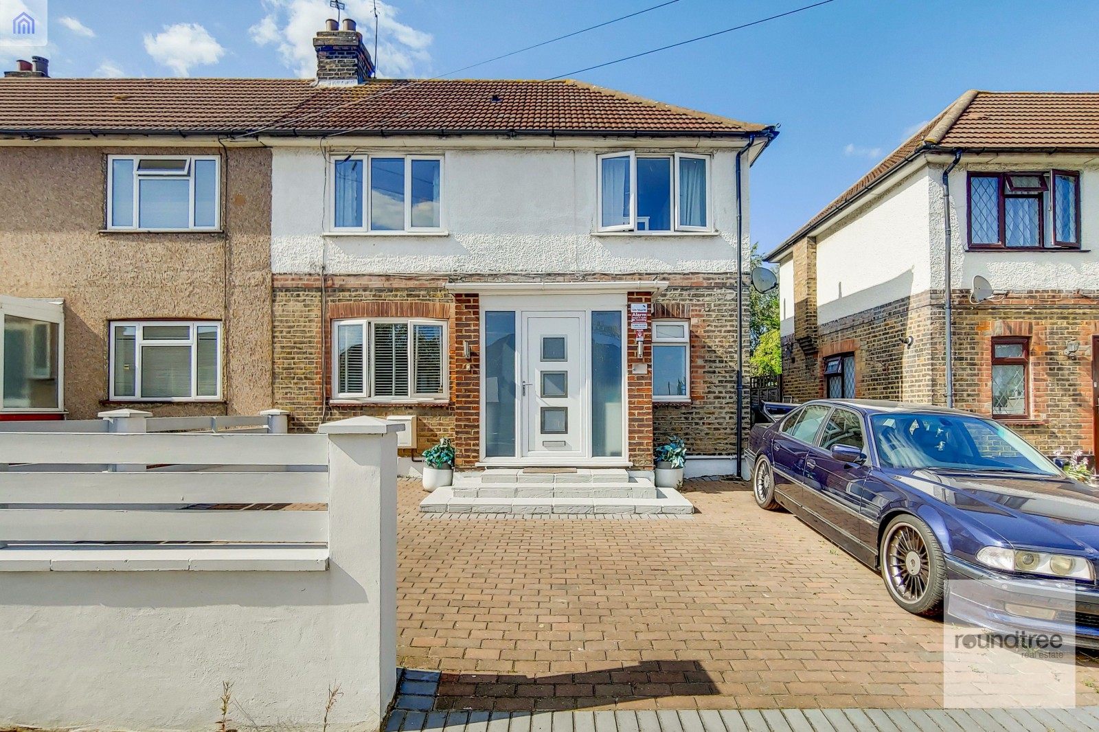 3 bedroom End of terrace house Under Offer