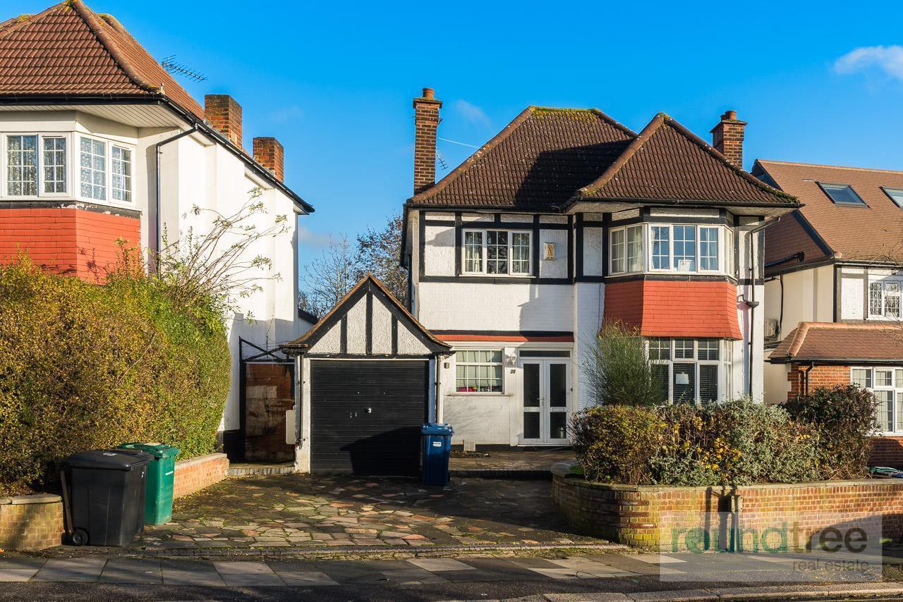4 bedroom Detached house Under Offer