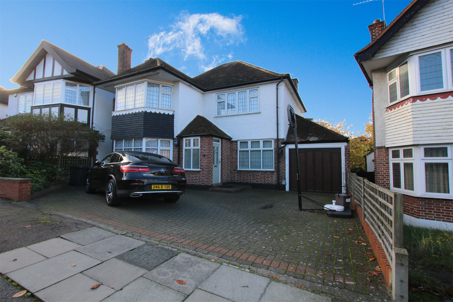 4 bedroom Detached house Under Offer