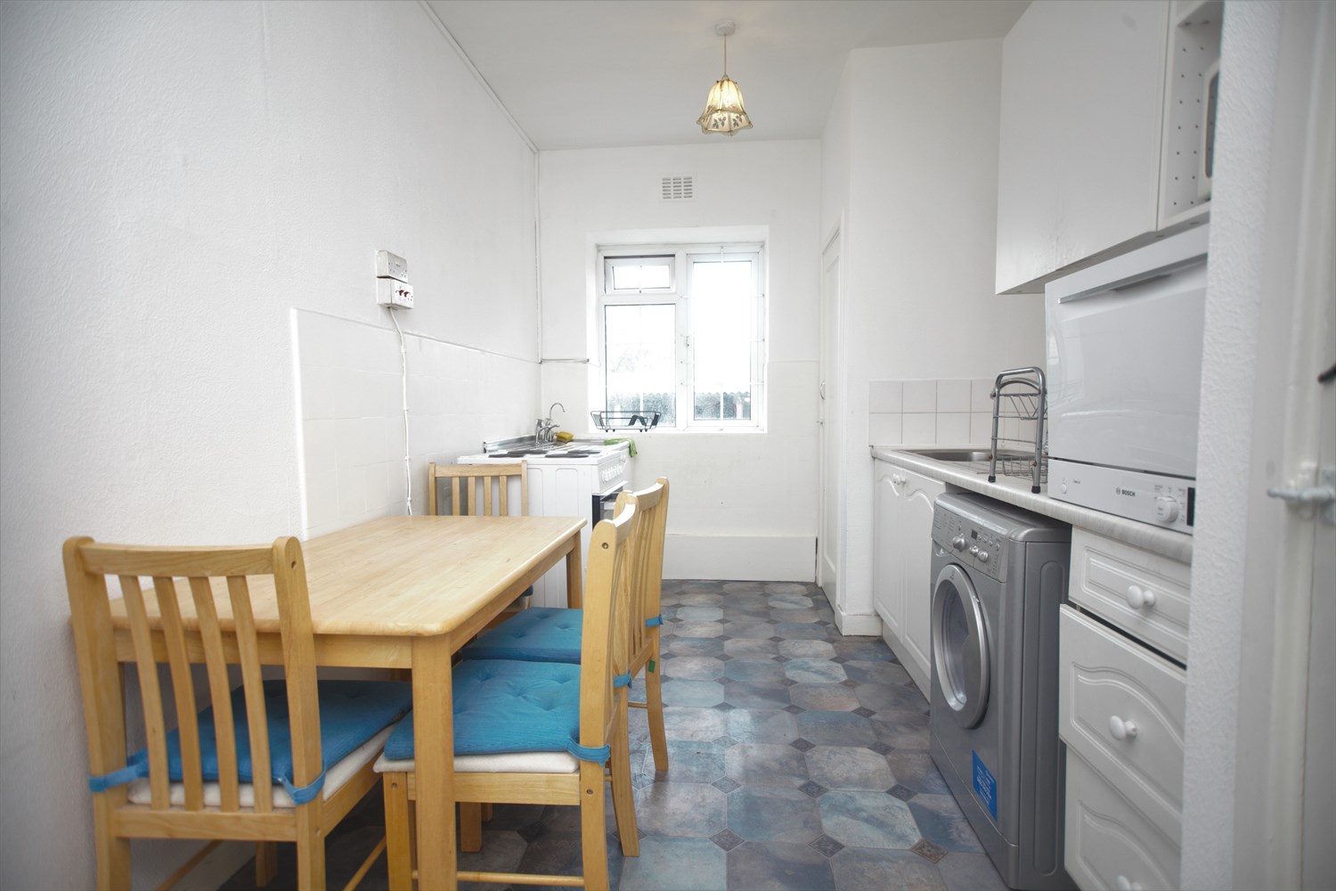 2 bedroom Flat Let
