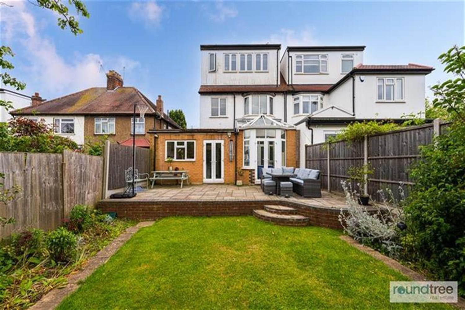 4 bedroom Semi-detached house For Sale