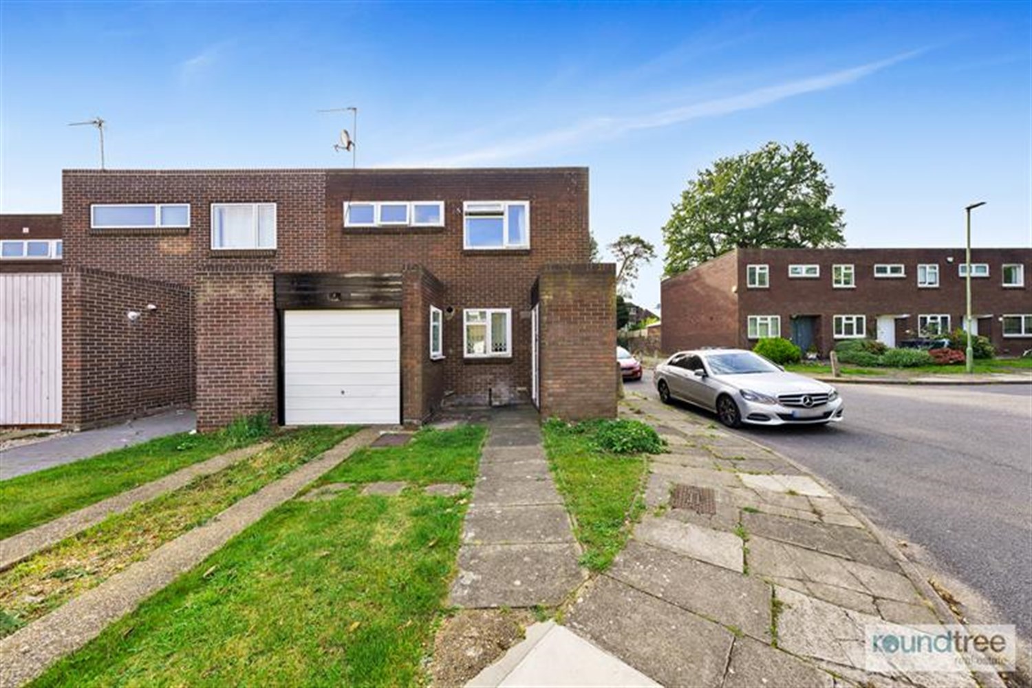 4 bedroom End of terrace house Let
