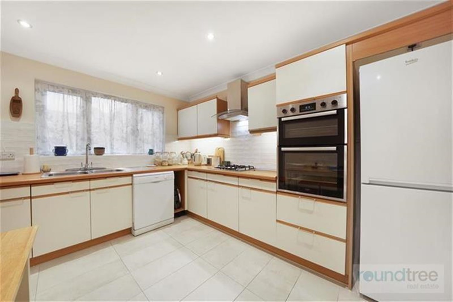 2 bedroom Apartment Under Offer