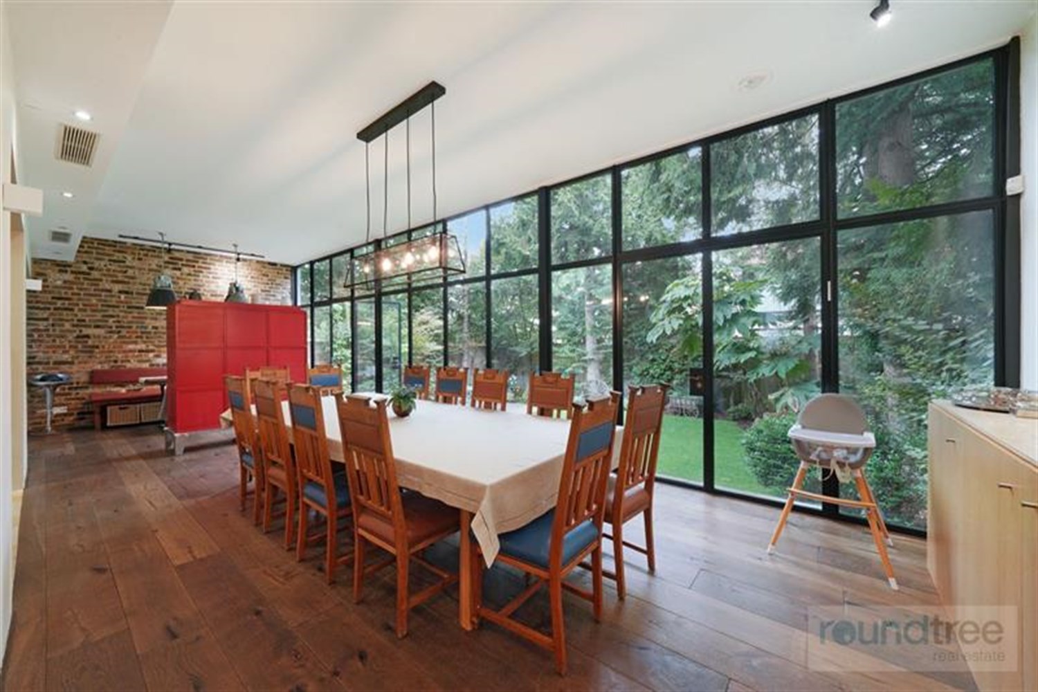 7 bedroom Detached house For Sale