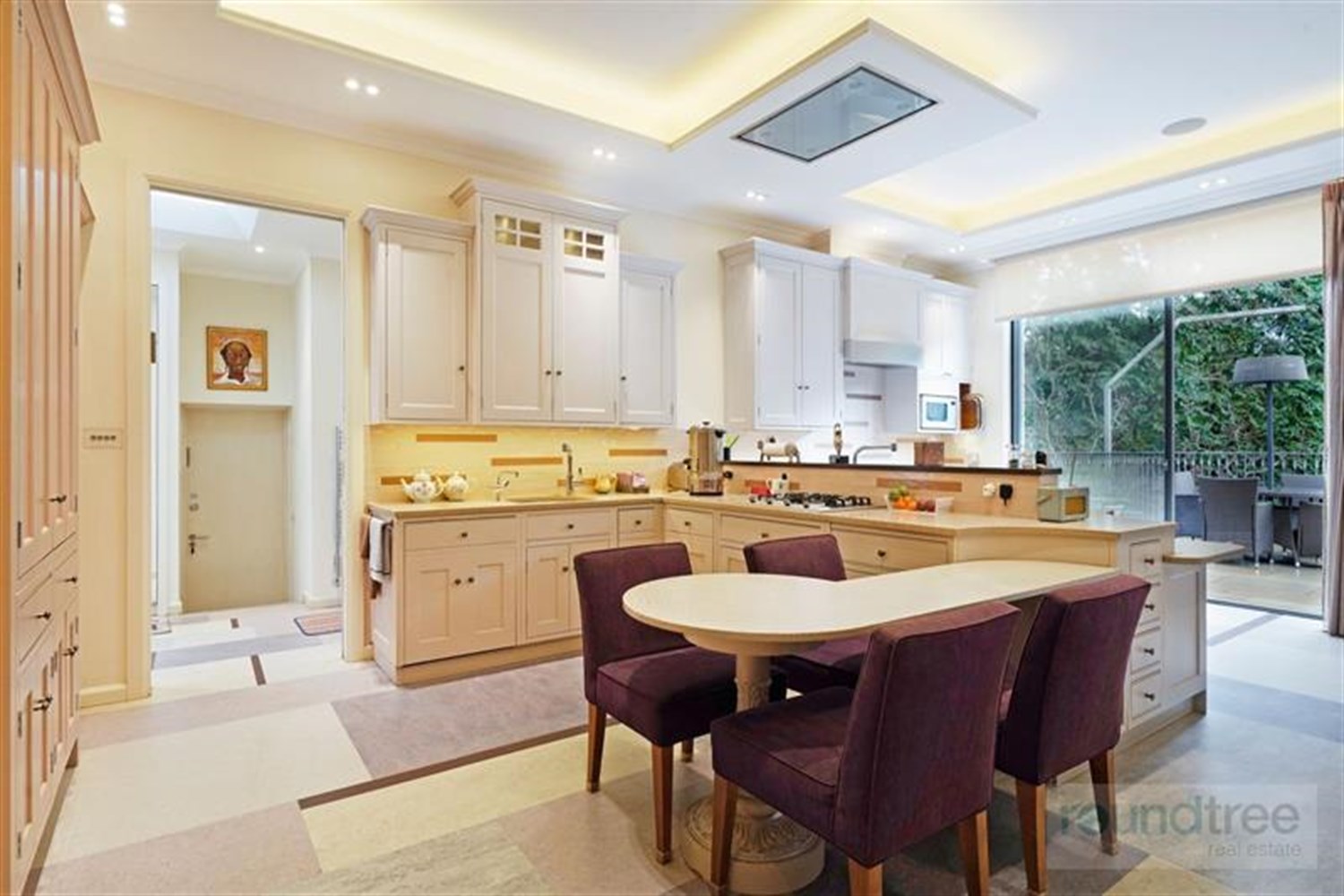 8 bedroom Detached house For Sale