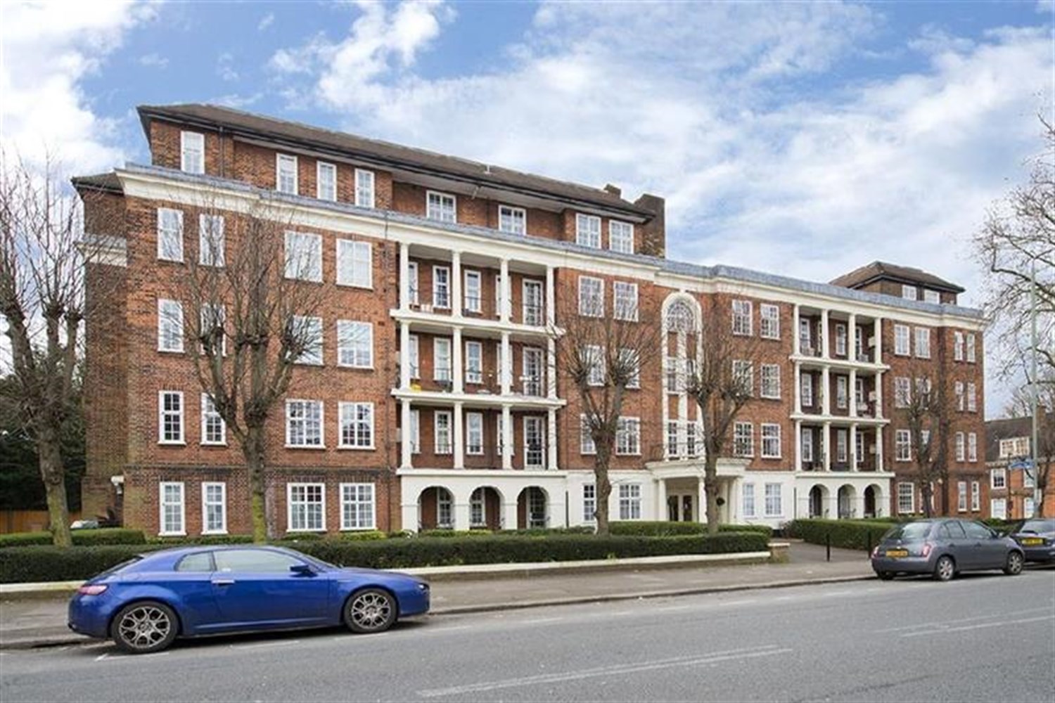 1 bedroom Flat To Let