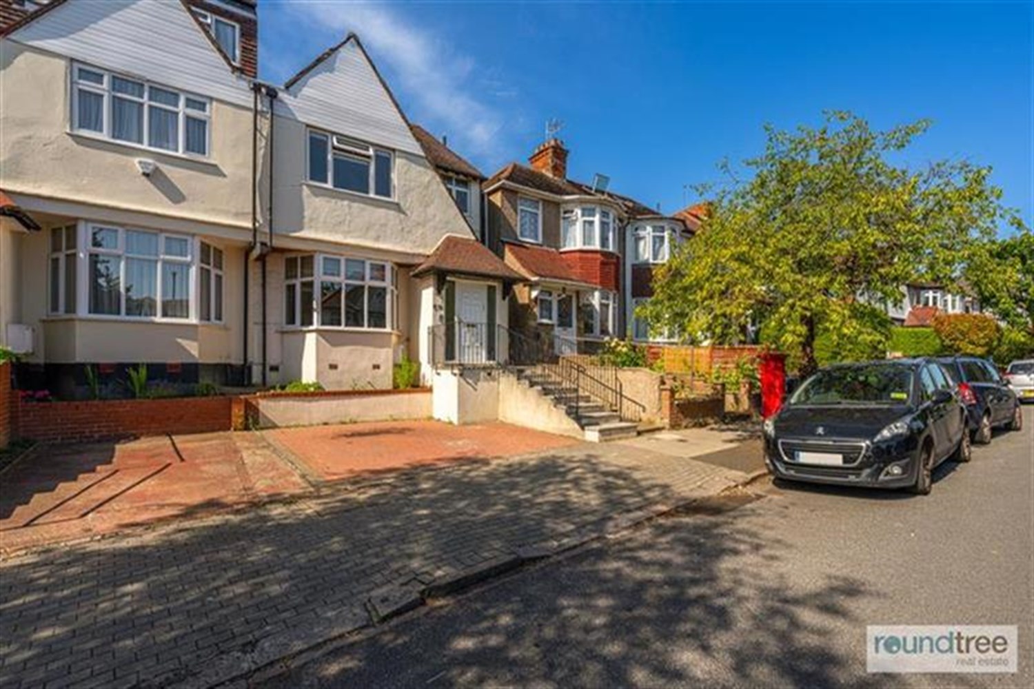 5 bedroom Semi-detached house For Sale