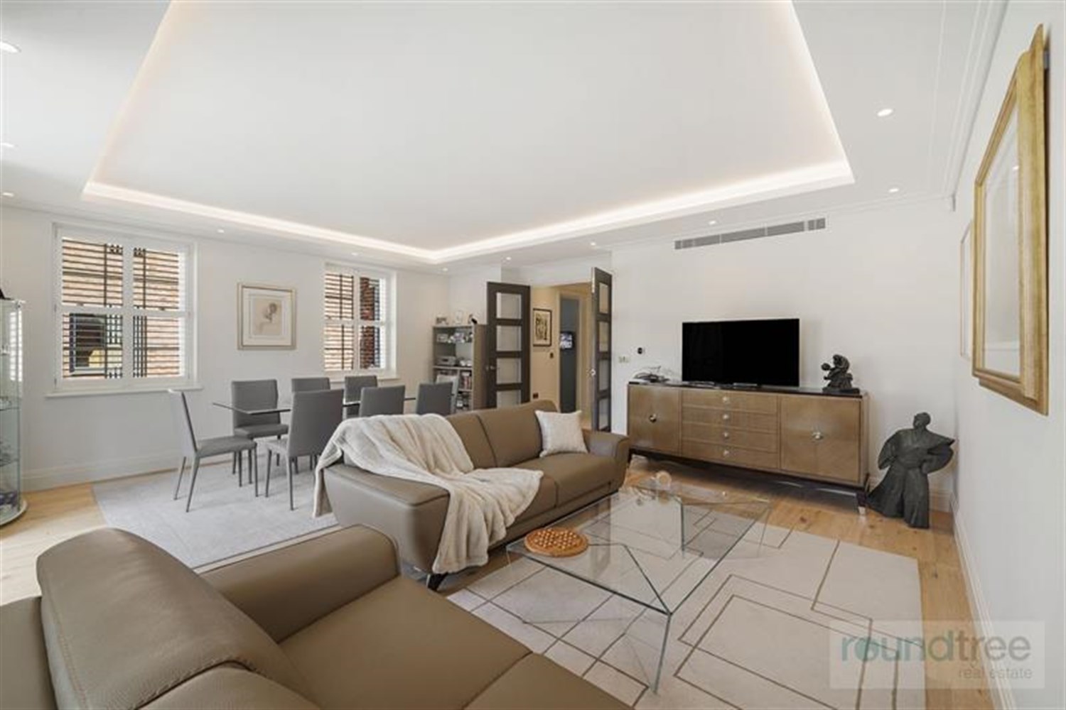 3 bedroom Apartment For Sale