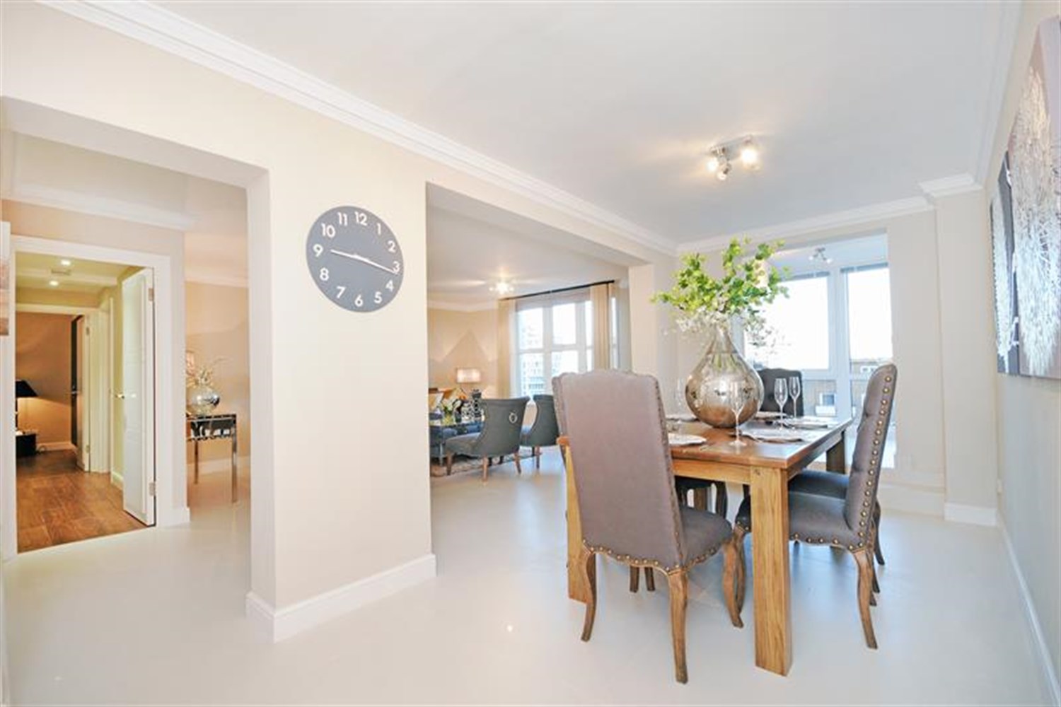 3 bedroom Apartment To Let