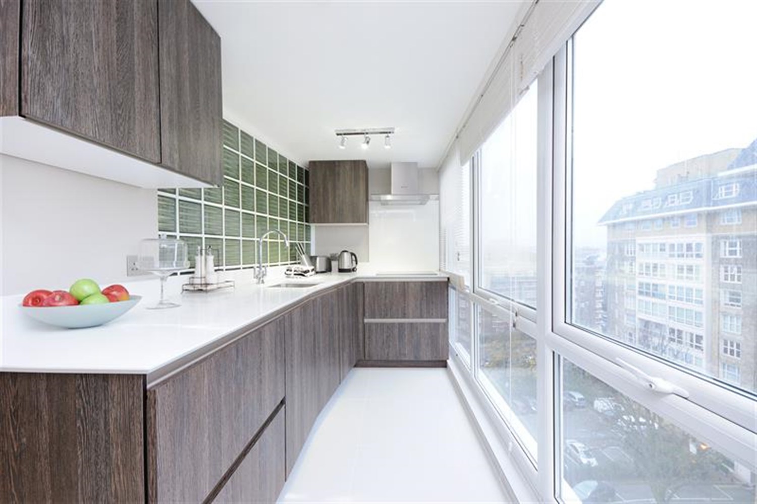 3 bedroom Apartment To Let