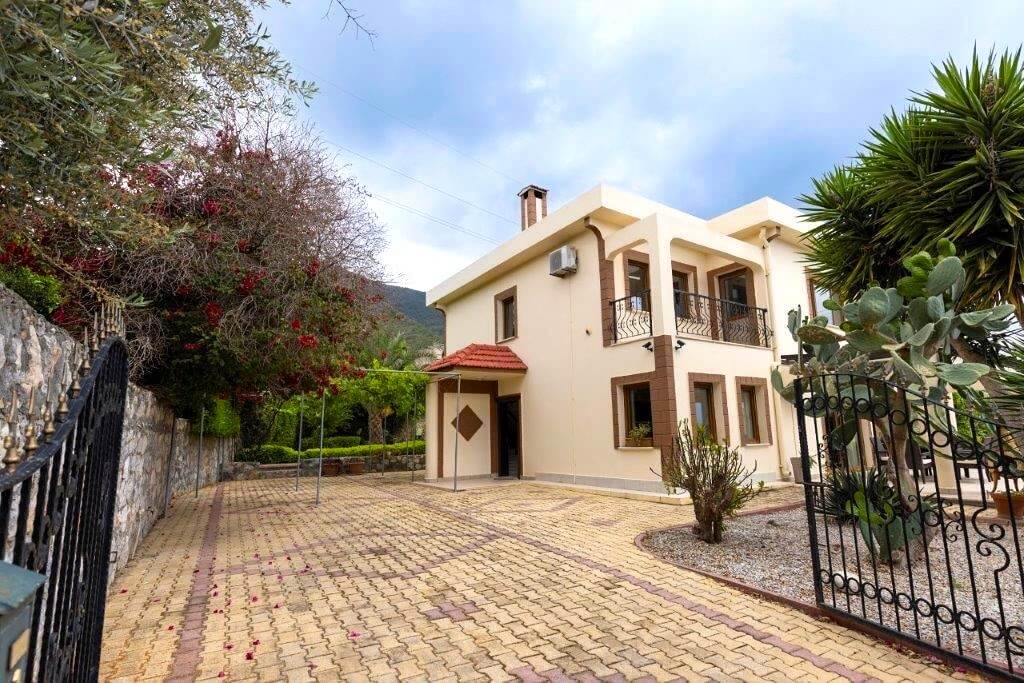4 Bed Villa in Cyprus