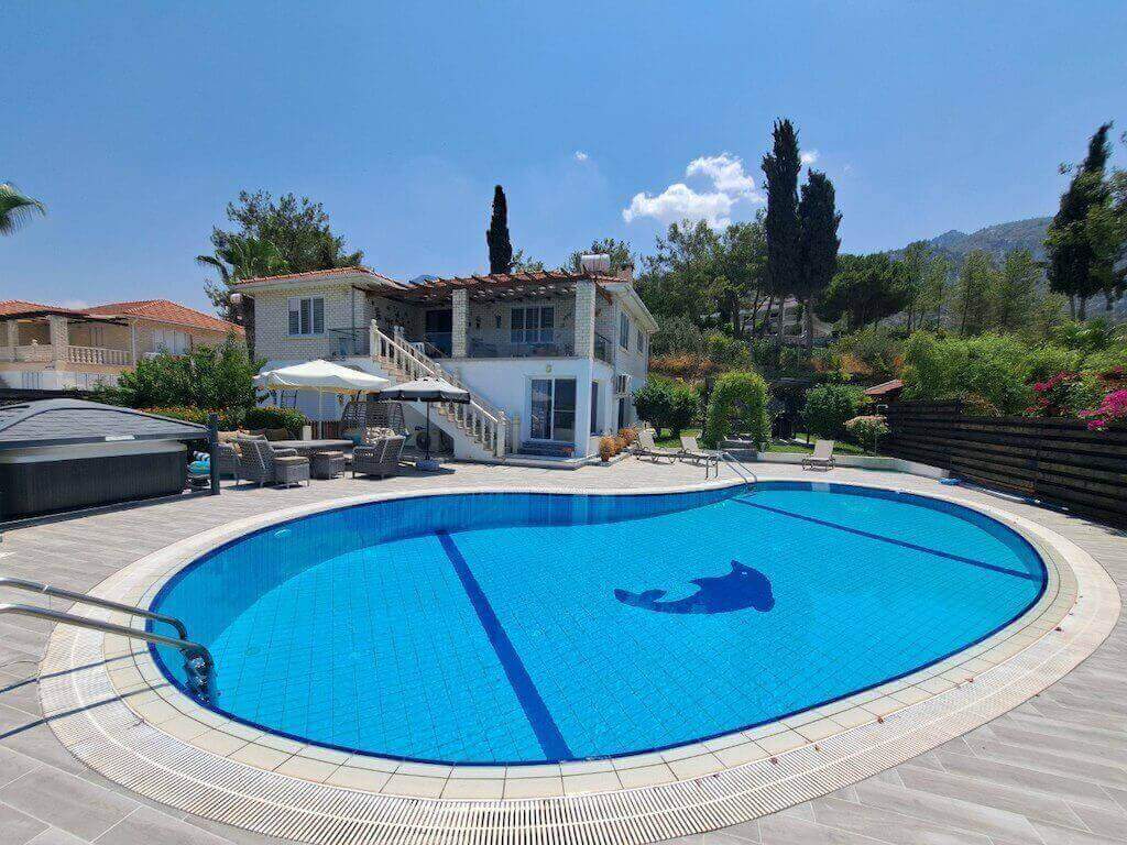 5 Bed Villa in Cyprus