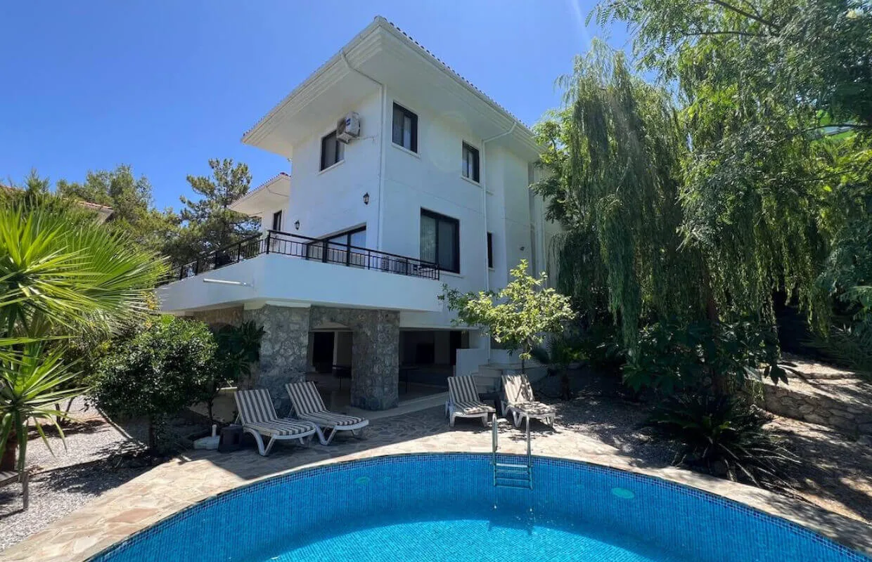 4 Bed Villa in Cyprus