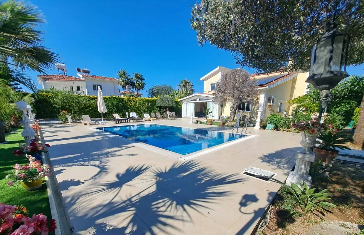 4 Bed House (unspecified) in Cyprus