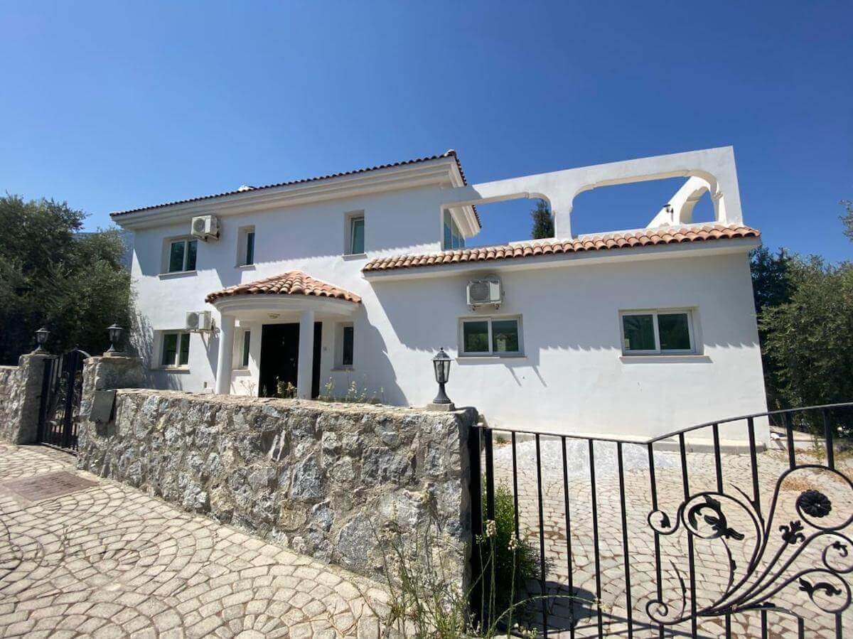4 Bed Villa in Cyprus