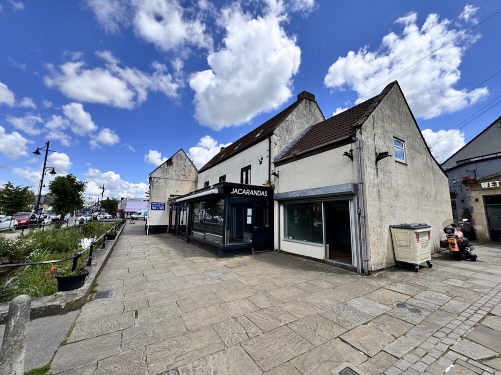  Semi-detached house Sold