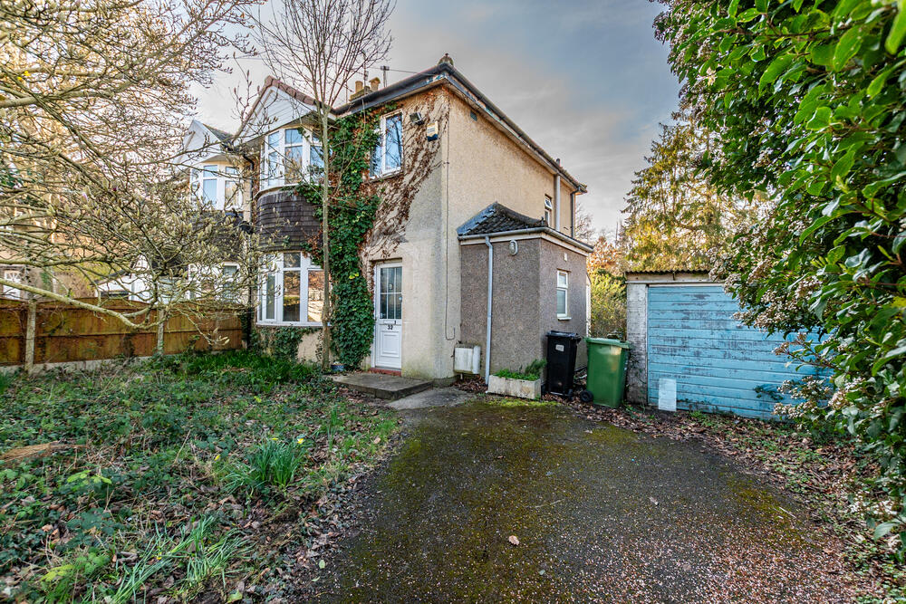 3 bedroom Semi-detached house Sold