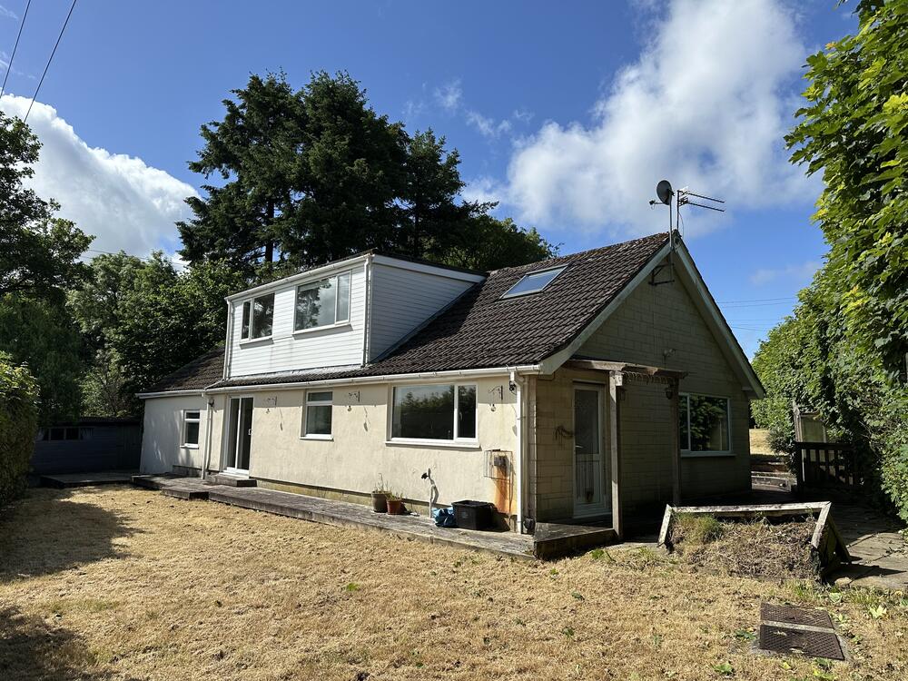 4 bedroom Bungalow Under Offer