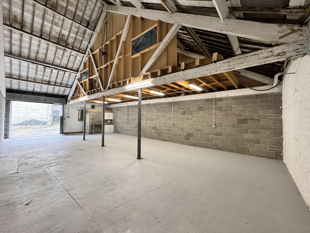 Light Industrial Under Offer
