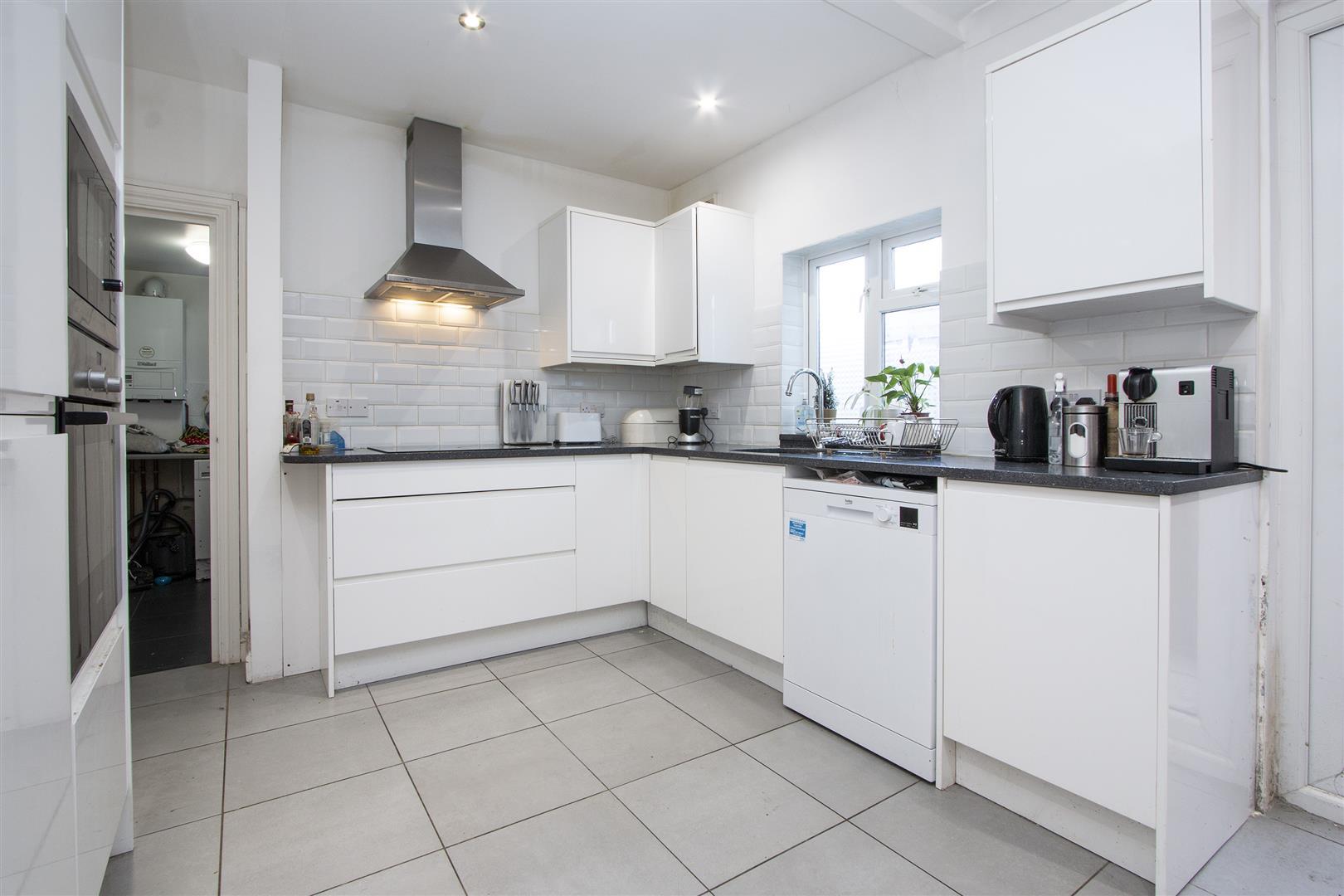 5 bedroom House (unspecified) Let