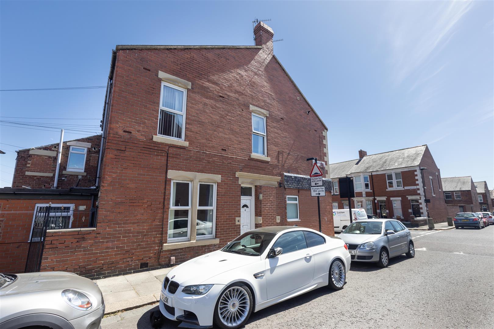 3 bedroom Flat Let