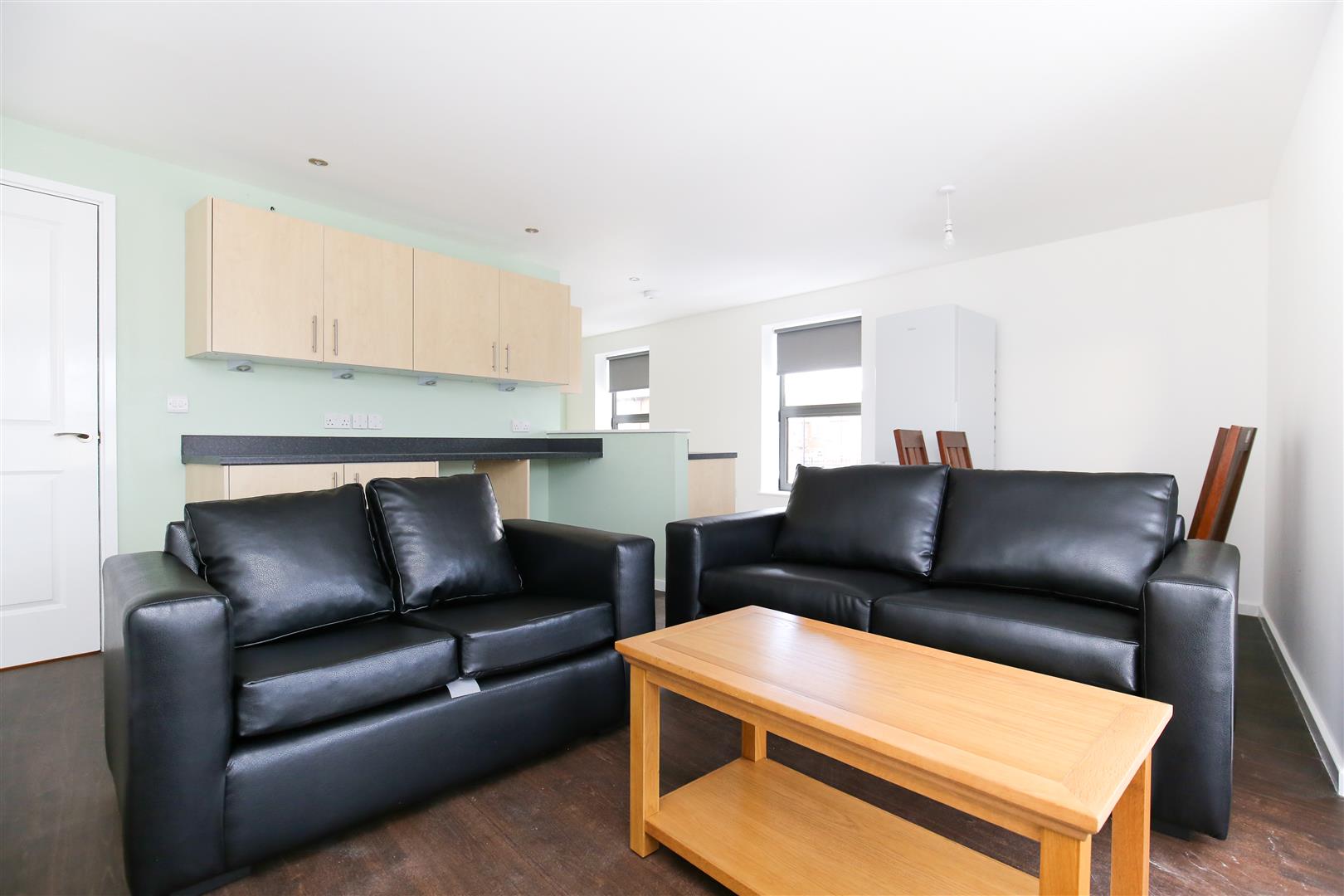 3 bedroom Apartment Let