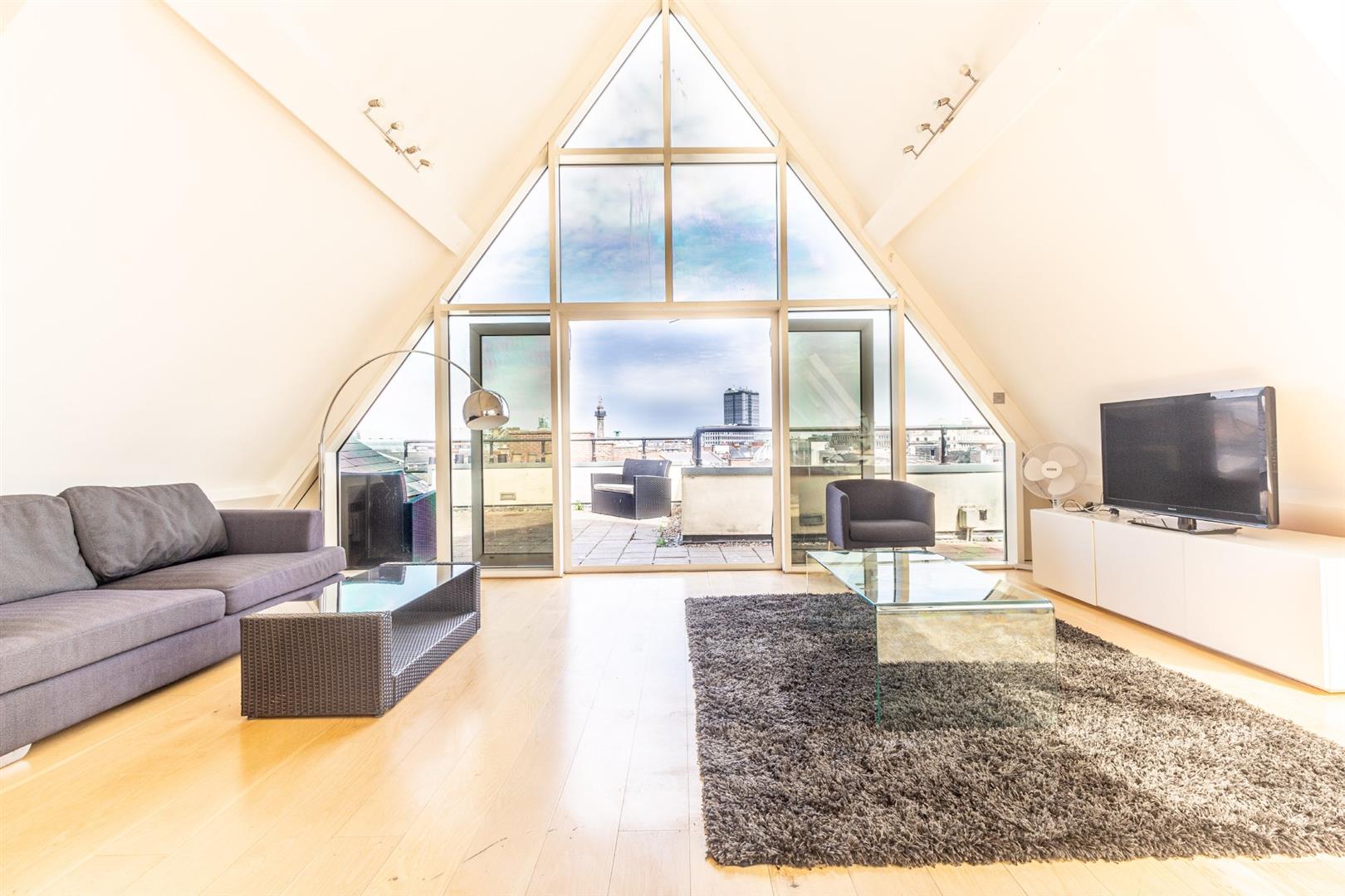 2 bedroom Penthouse To Let